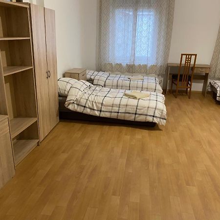 Hradec Králové Apartments Tomkova المظهر الخارجي الصورة