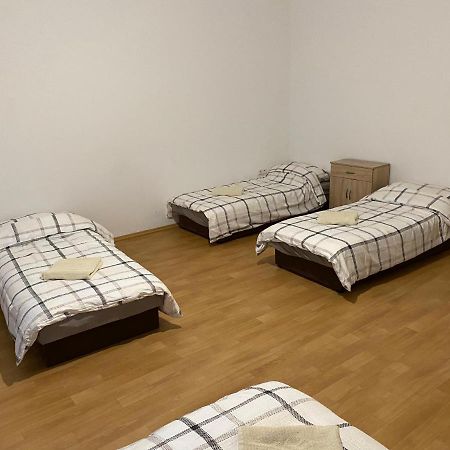 Hradec Králové Apartments Tomkova المظهر الخارجي الصورة