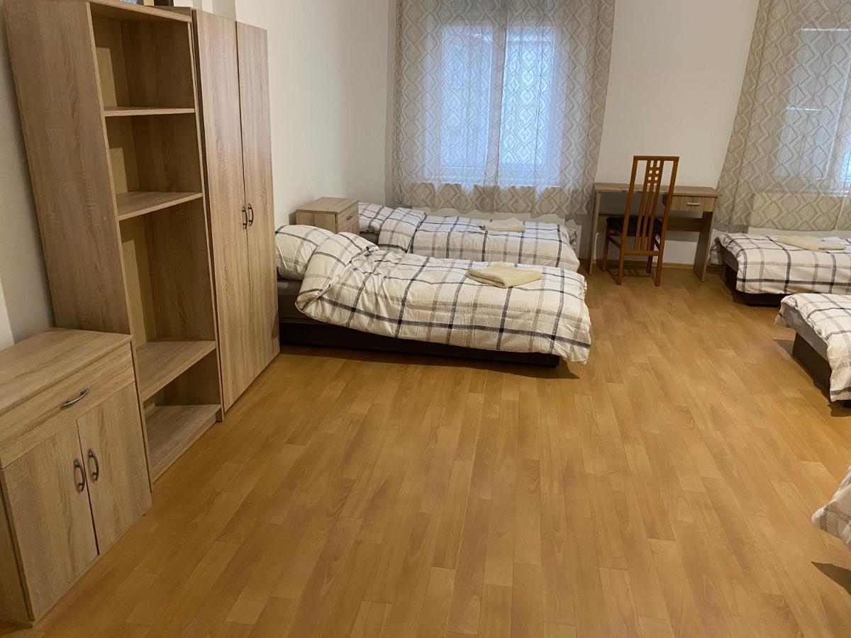 Hradec Králové Apartments Tomkova المظهر الخارجي الصورة