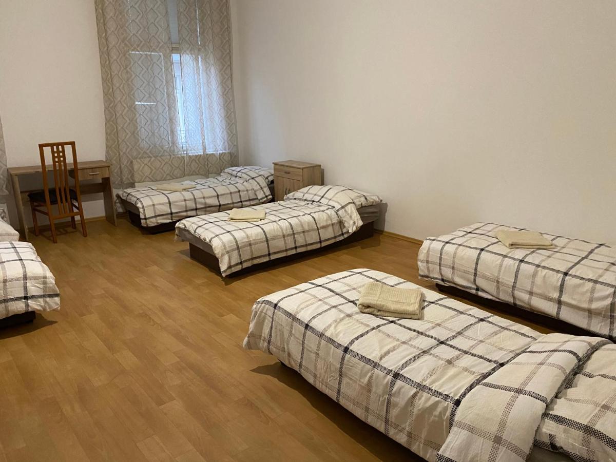 Hradec Králové Apartments Tomkova المظهر الخارجي الصورة