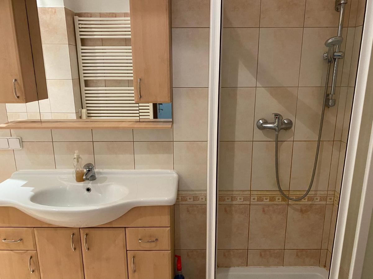Hradec Králové Apartments Tomkova المظهر الخارجي الصورة