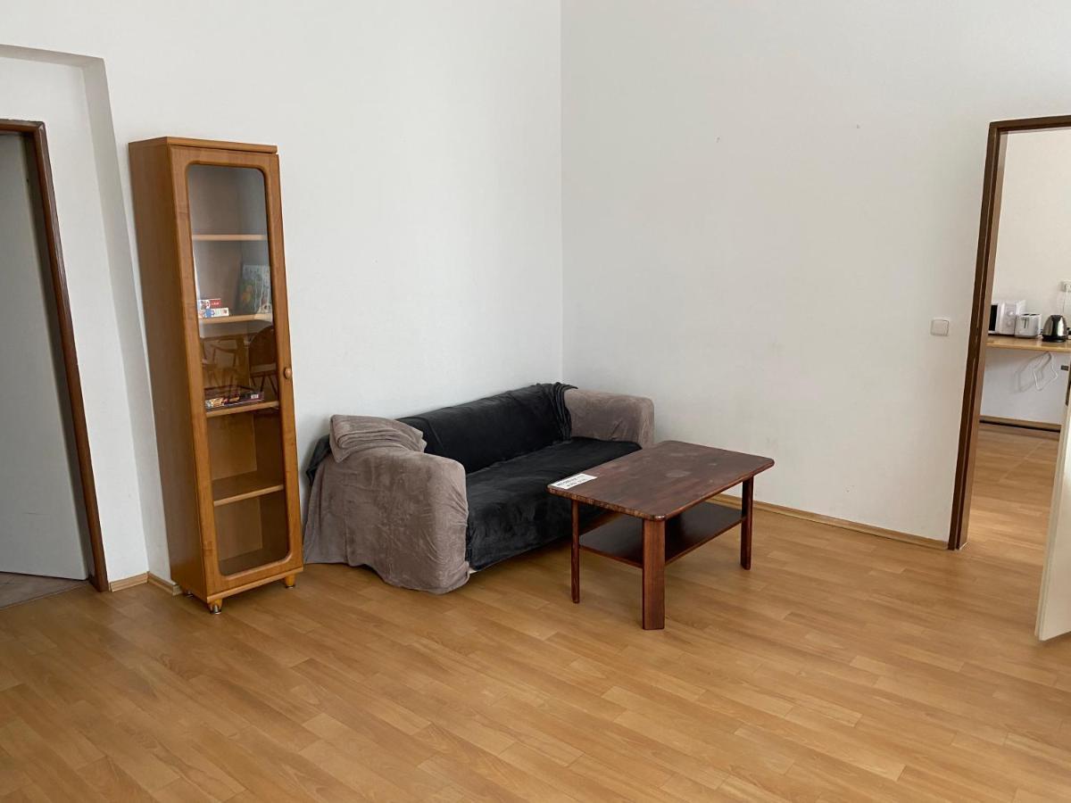 Hradec Králové Apartments Tomkova المظهر الخارجي الصورة