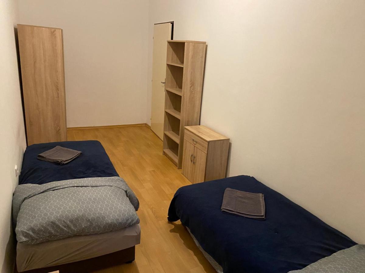 Hradec Králové Apartments Tomkova المظهر الخارجي الصورة