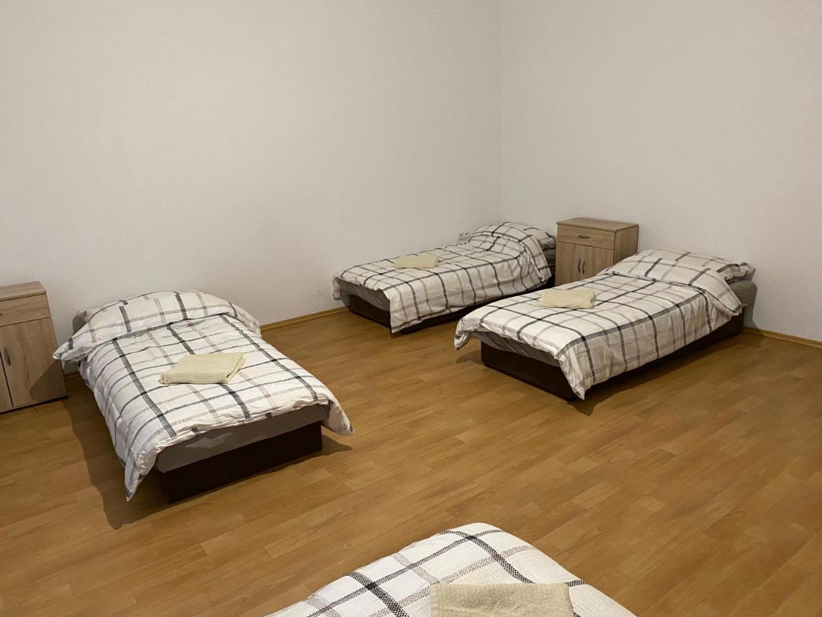 Hradec Králové Apartments Tomkova المظهر الخارجي الصورة